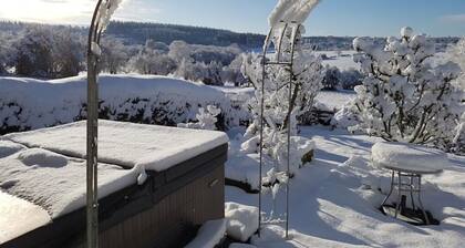 The Stables w/Hot tub, amazing views, English Bicknor Forest of Dean