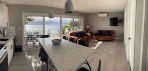 Interior - Seclusion Bay Resort 9. Luxury Lakeside Paradise, beachfront on Okanagan Lake. (West Kelowna)