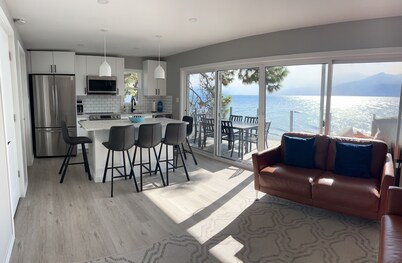 Seclusion Bay Resort 9. Luxury Lakeside Paradise, beachfront on Okanagan Lake.