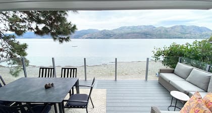 Seclusion Bay, Luxury Lakeside Cabin 9. Stunning beachfront on Okanagan Lake.