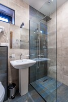 Secador de pelo, pantuflas