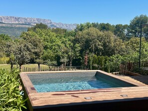 Piscine extérieure, piscine chauffée