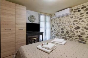 1 bedroom, WiFi, bed sheets - Zaros Philoxenia -Maera- (Zaros)