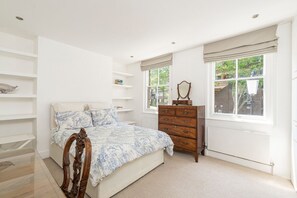 Comfort Apartment | 4 bedrooms, iron/ironing board, free WiFi