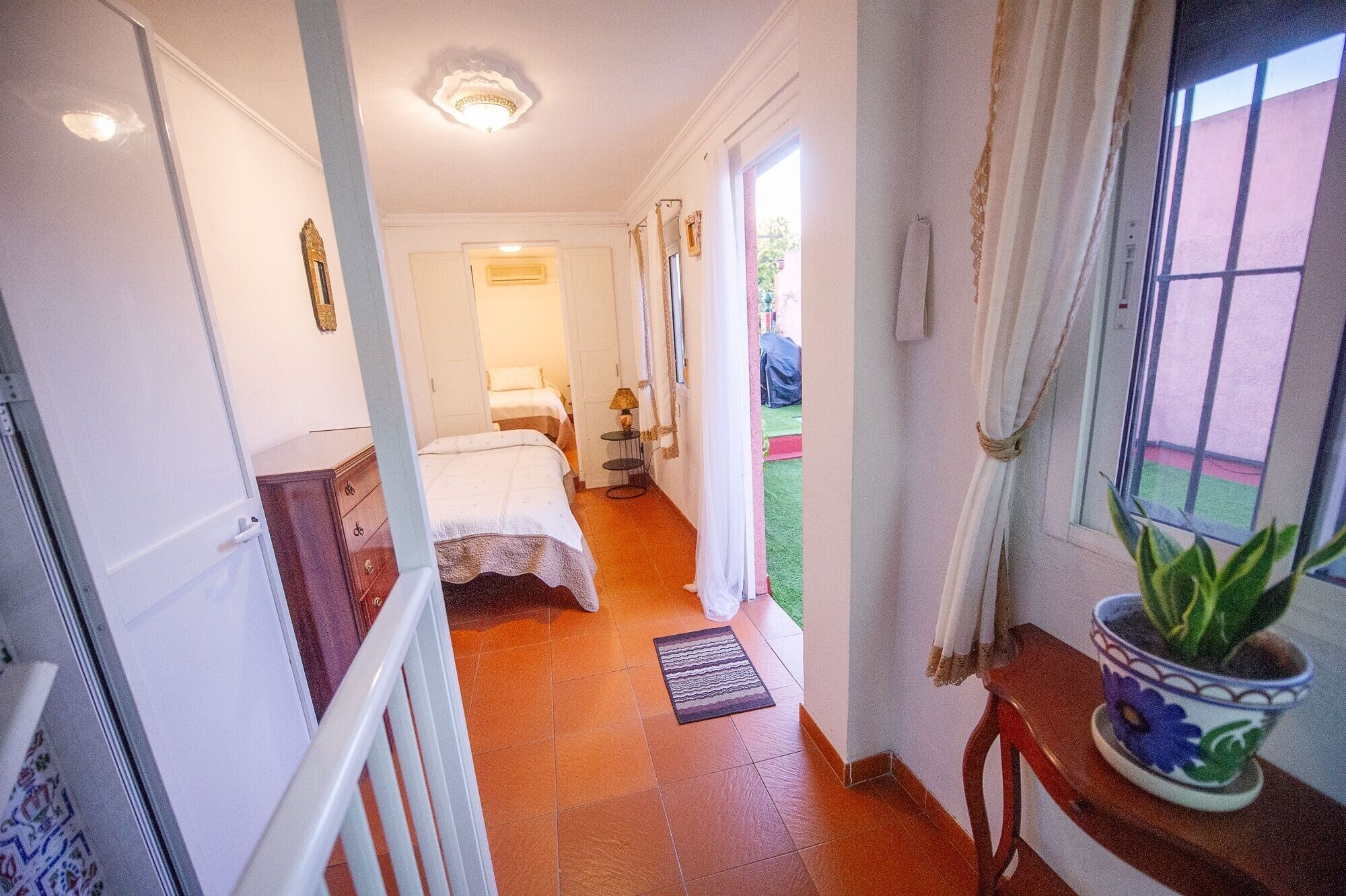 4 chambres, fer et planche à repasser, Wi-Fi gratuit, draps fournis