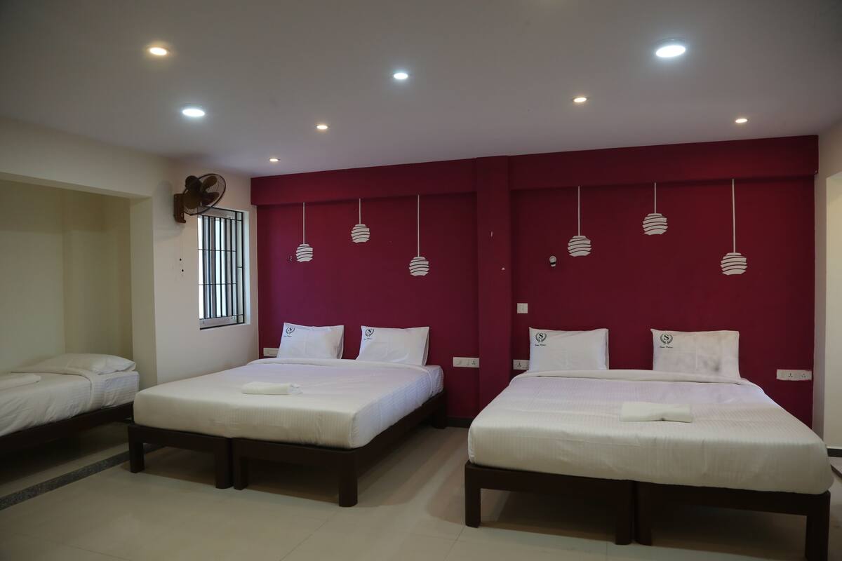 Deluxe Suite | 1 bedroom, down comforters, pillowtop beds, individually decorated