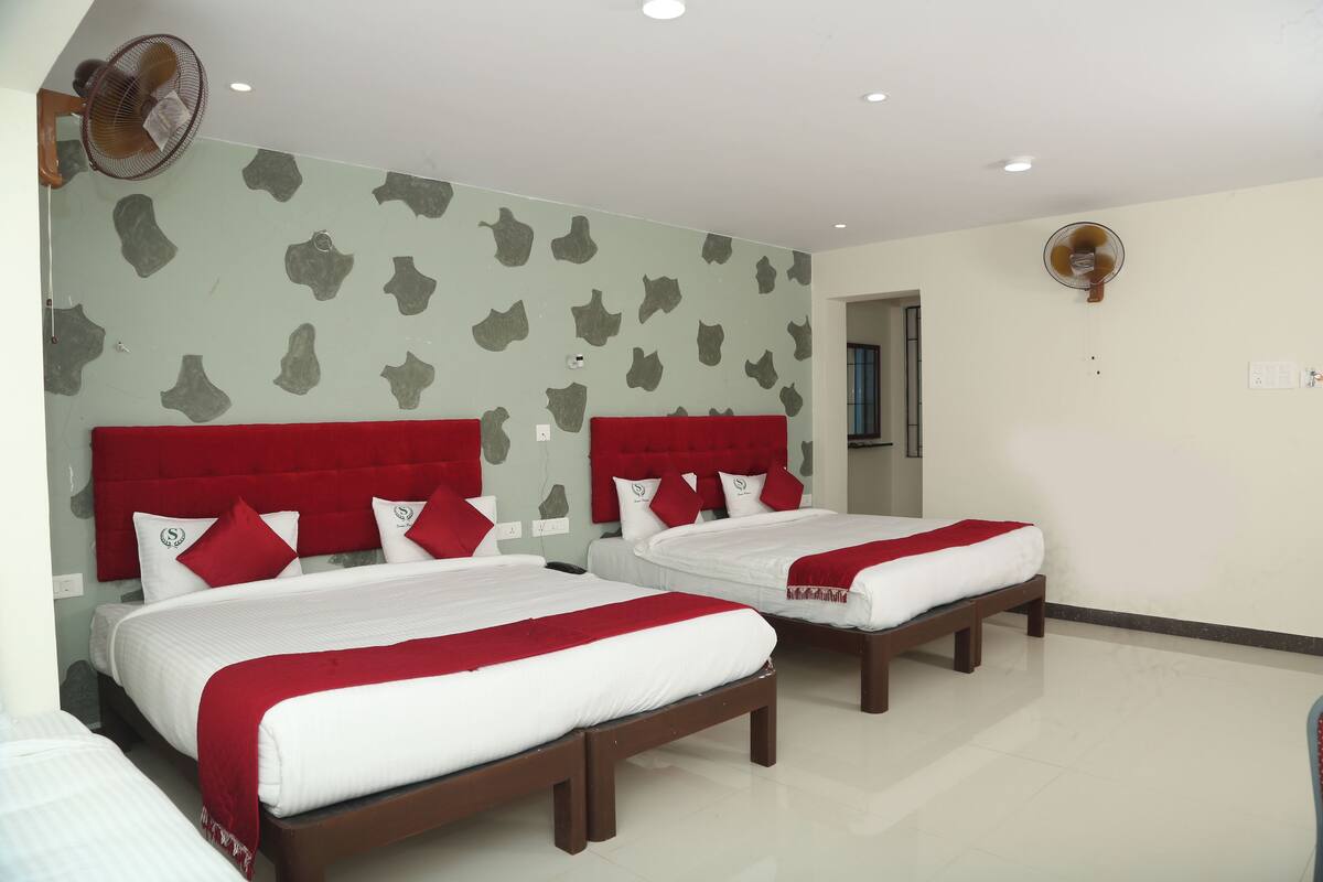 Family Studio Suite, 1 Bedroom | 1 bedroom, down comforters, pillowtop beds, individually decorated