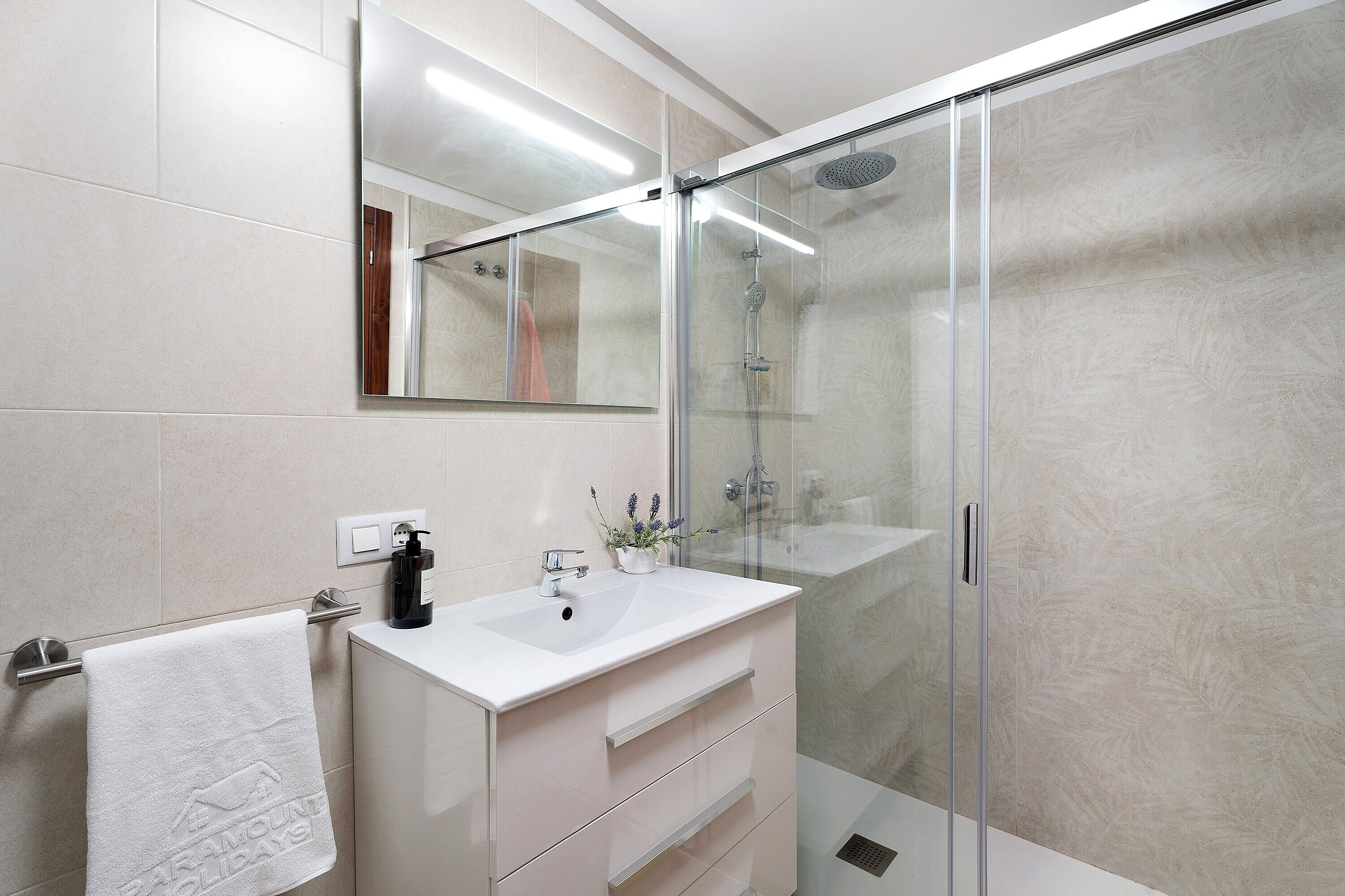 Bathtub, hair dryer, towels