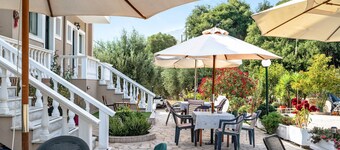 Apartment "Daratos 6" with Sea View, Shared Garden & Wi-Fi