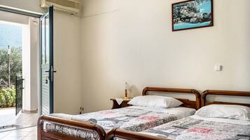 1 bedroom, free WiFi, bed sheets