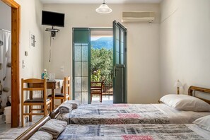 1 bedroom, free WiFi, bed sheets