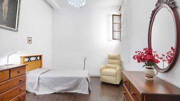 3 habitaciones, tabla de planchar con plancha y wifi gratis