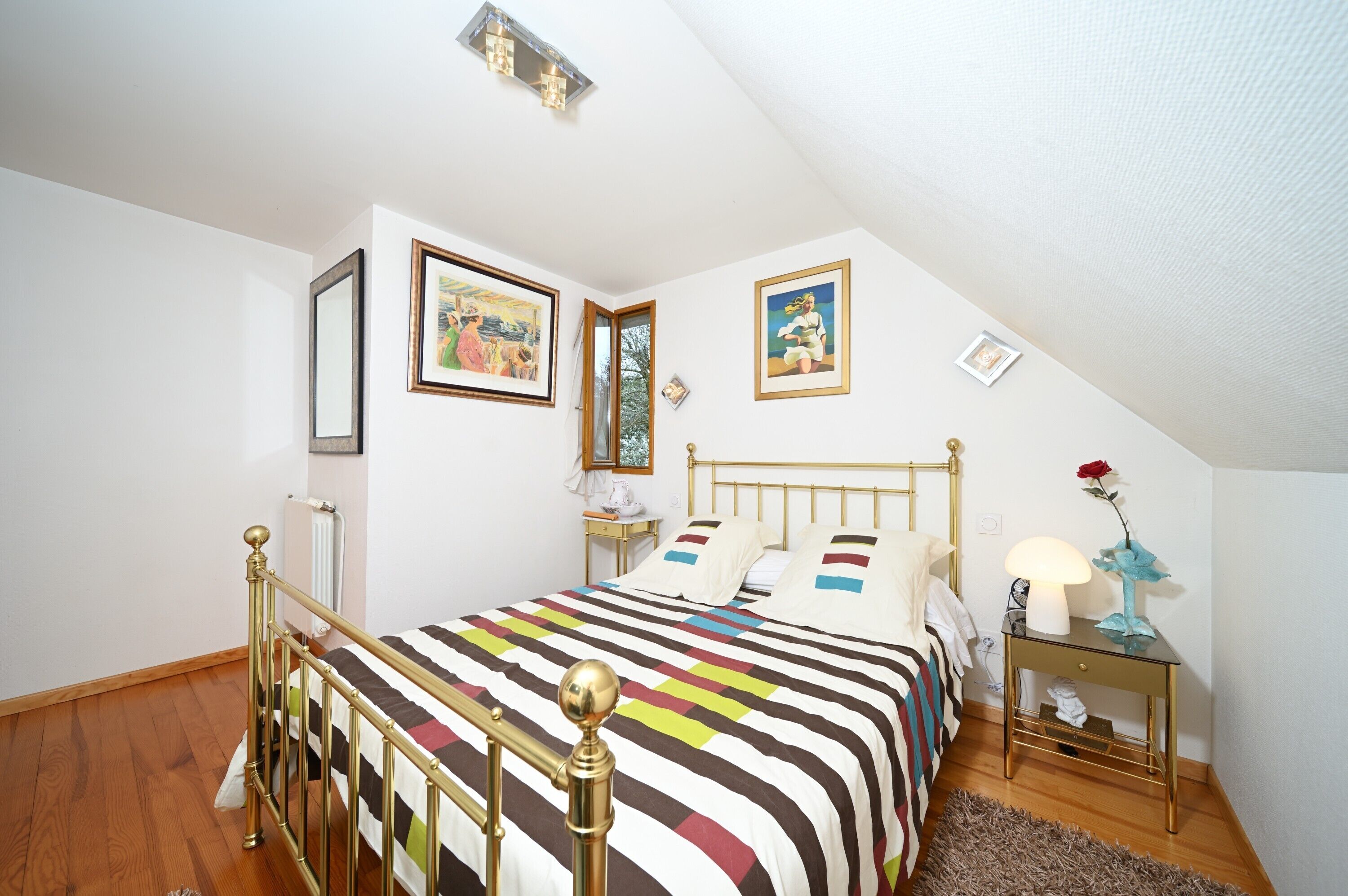 3 bedrooms, iron/ironing board, free WiFi, bed sheets