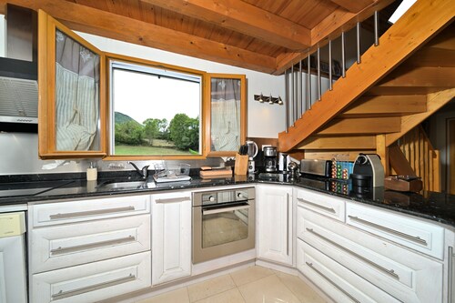 Holiday Home 'Jolie Maison' with Mountain View, Private Pool and Wi-Fi