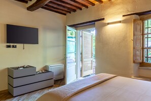 1 makuuhuone, silitysrauta/-lauta, ilmainen Wi-Fi, vuodevaatteet