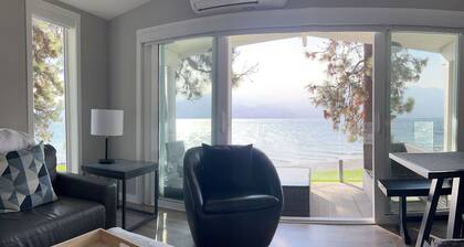 Seclusion Bay Resort 8. Luxury Lakeside Cabin, beachfront on Okanagan Lake. WOW!