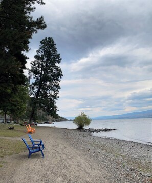 Sun loungers, beach towels