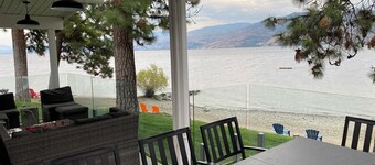Seclusion Bay Resort 8. Luxury Lakeside Cabin, beachfront on Okanagan Lake. WOW!