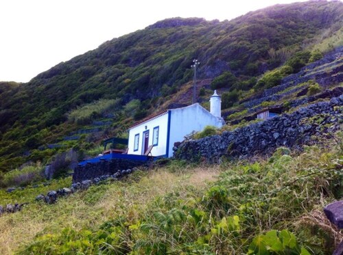 Holiday Home 'Casa Da Fajãnzinha' with Sea View, Private Terrace and Wi-Fi