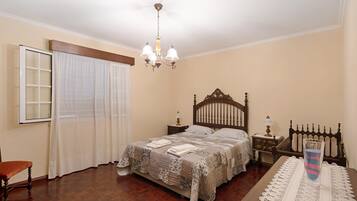 3 Schlafzimmer, Bügeleisen/Bügelbrett, kostenloses WLAN, Bettwäsche