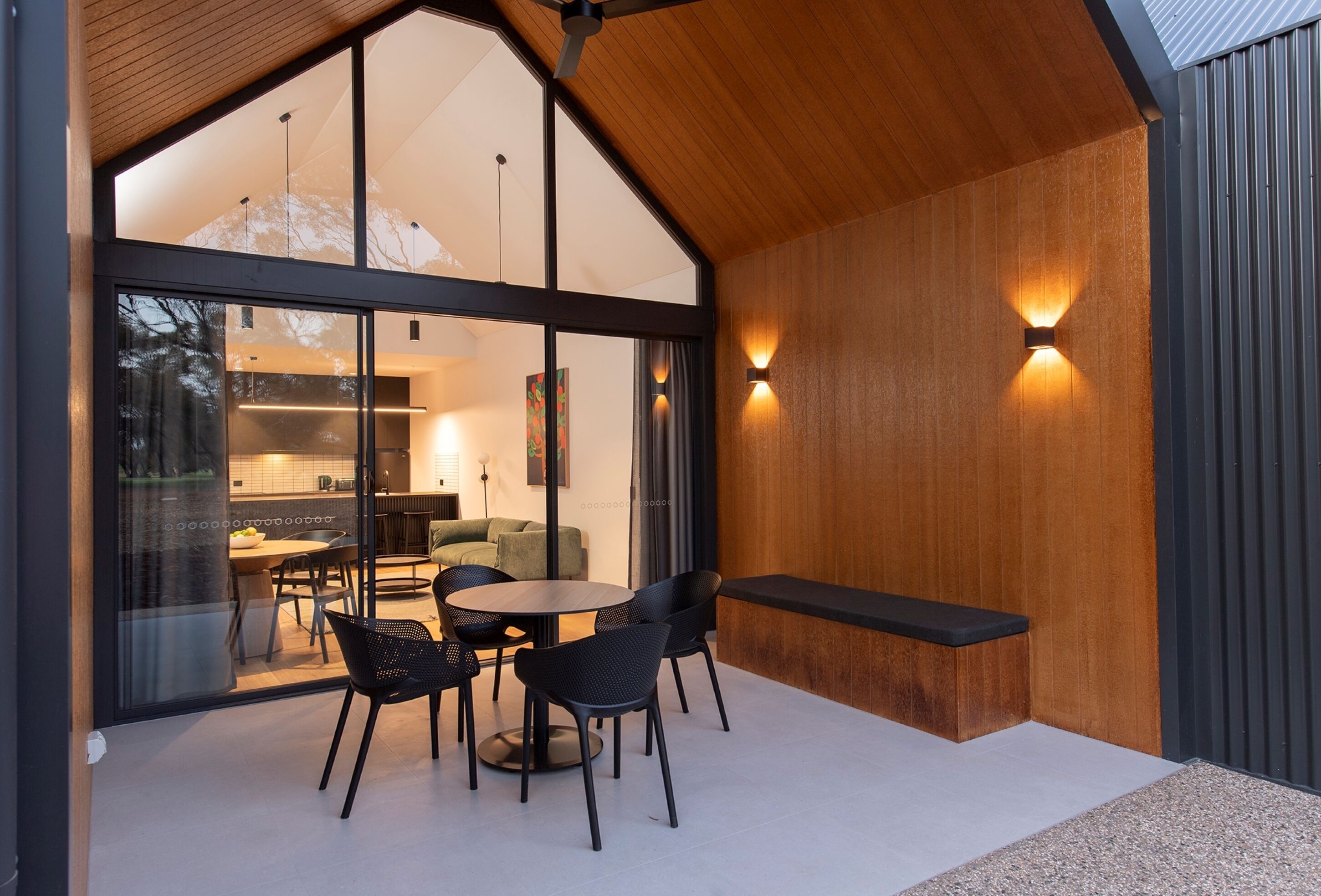 Deluxe 2 Bedroom Apartment | Terrace/patio