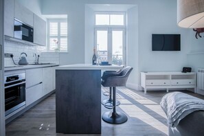 微波炉、烤箱、炉灶、洗碗机