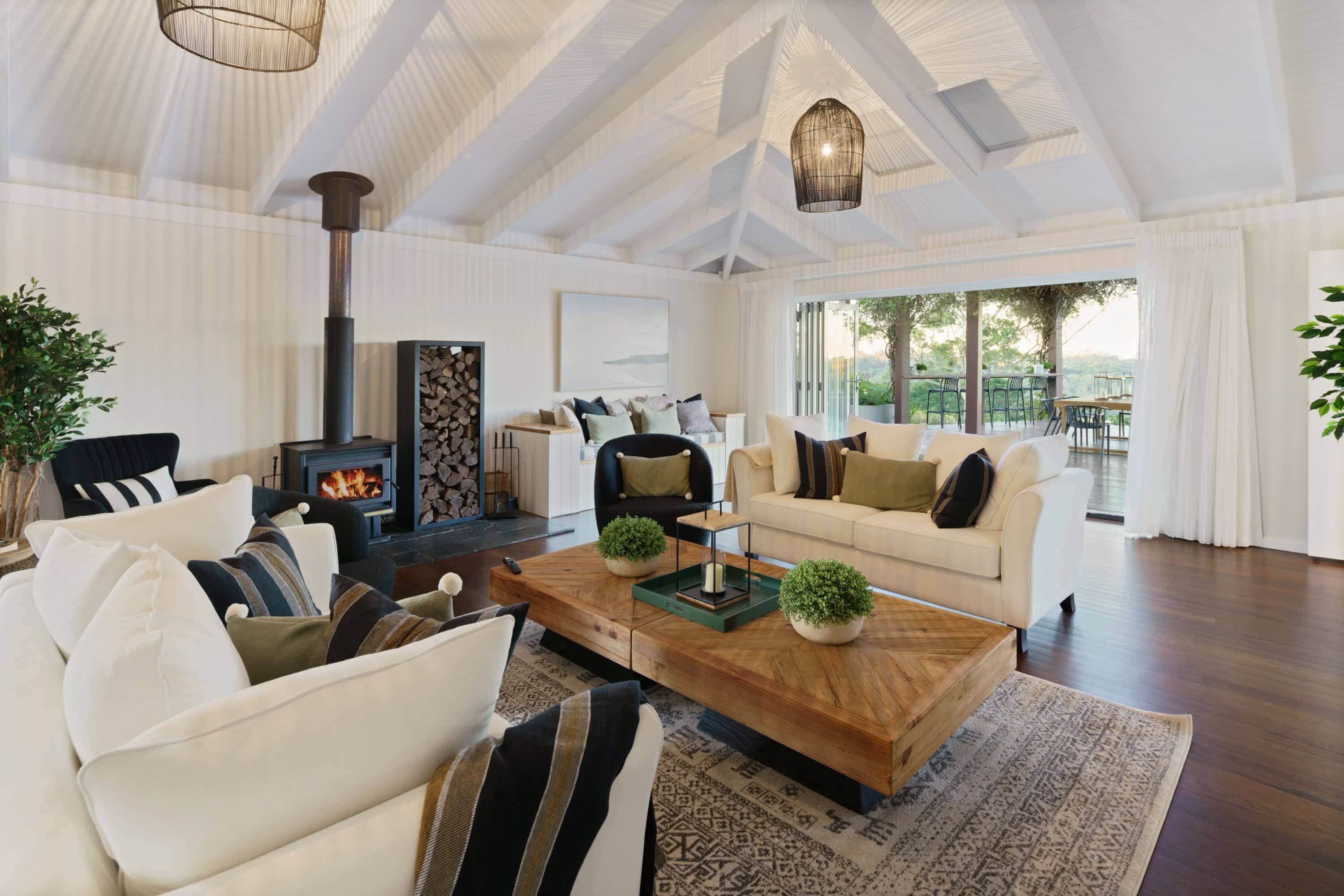 TV, fireplace, offices