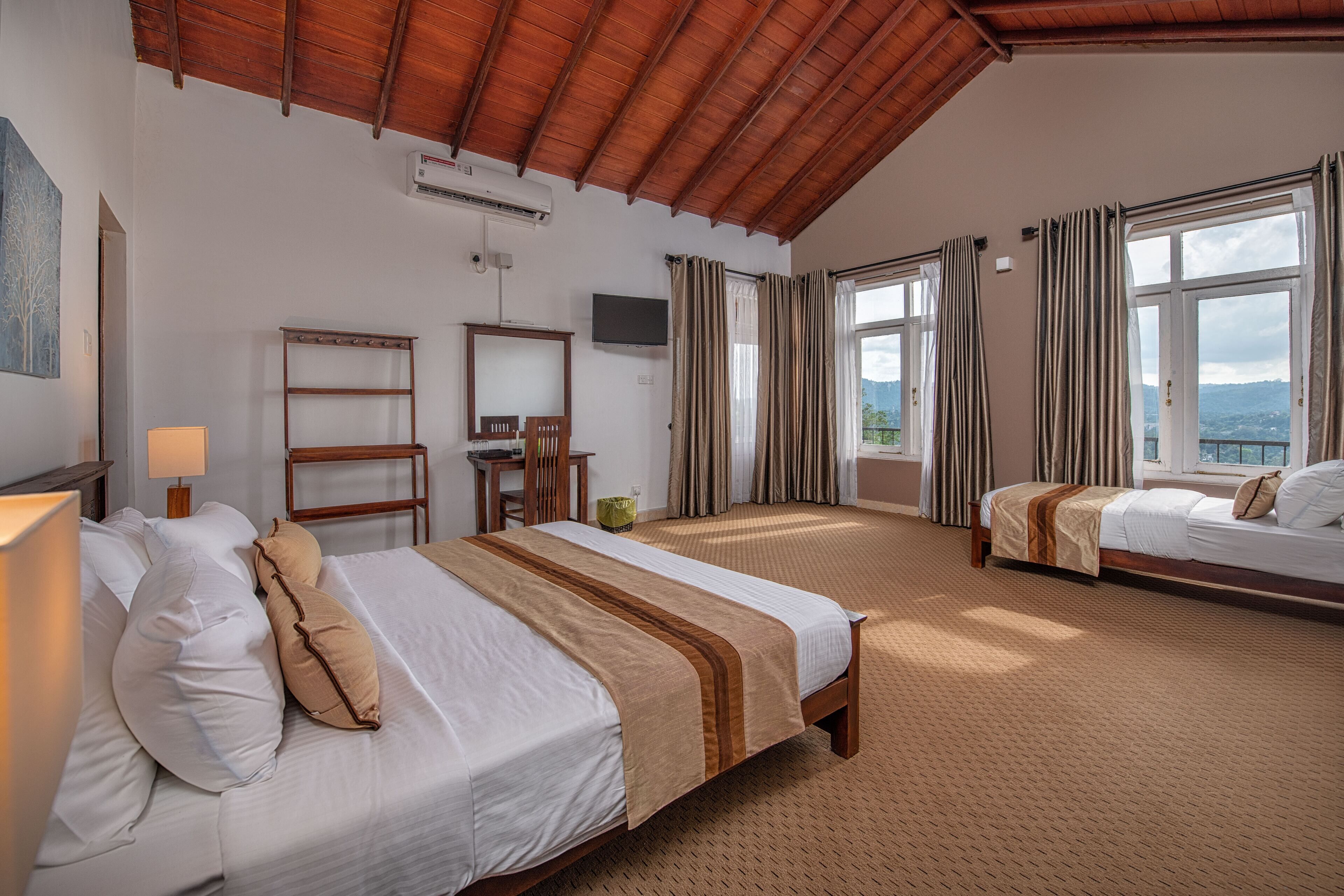 Luxury Villa | 3 bedrooms, iron/ironing board, bed sheets