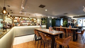 酒吧(店内)