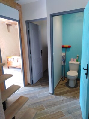 Hårføner og håndklær