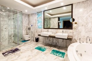 Karma Villas- 4 Bedrooms, Private Garden | Premium bedding, in-room safe, laptop workspace, blackout drapes - Karma Lakelands (Gurugram)