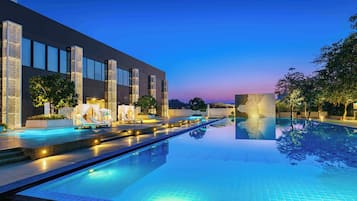 Indoor pool, seasonal outdoor pool