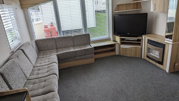 Cabin, Multiple Beds | Interior