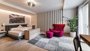 Kahden hengen deluxe-huone | 2 makuuhuonetta, tallelokero huoneessa, yksilöllisesti sisustettu