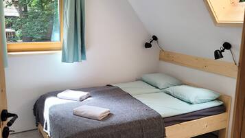 Chalet | 2 bedrooms, iron/ironing board, free WiFi, bed sheets