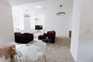 TV, books, stereo, offices