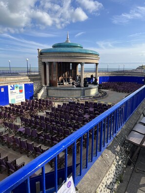 Apartment | Point of interest - Perfect Location Near Beach, Shops and Restaurants (Eastbourne)