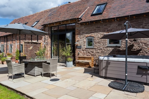 The Cart House - a  stunning converted barn sleeping four guests