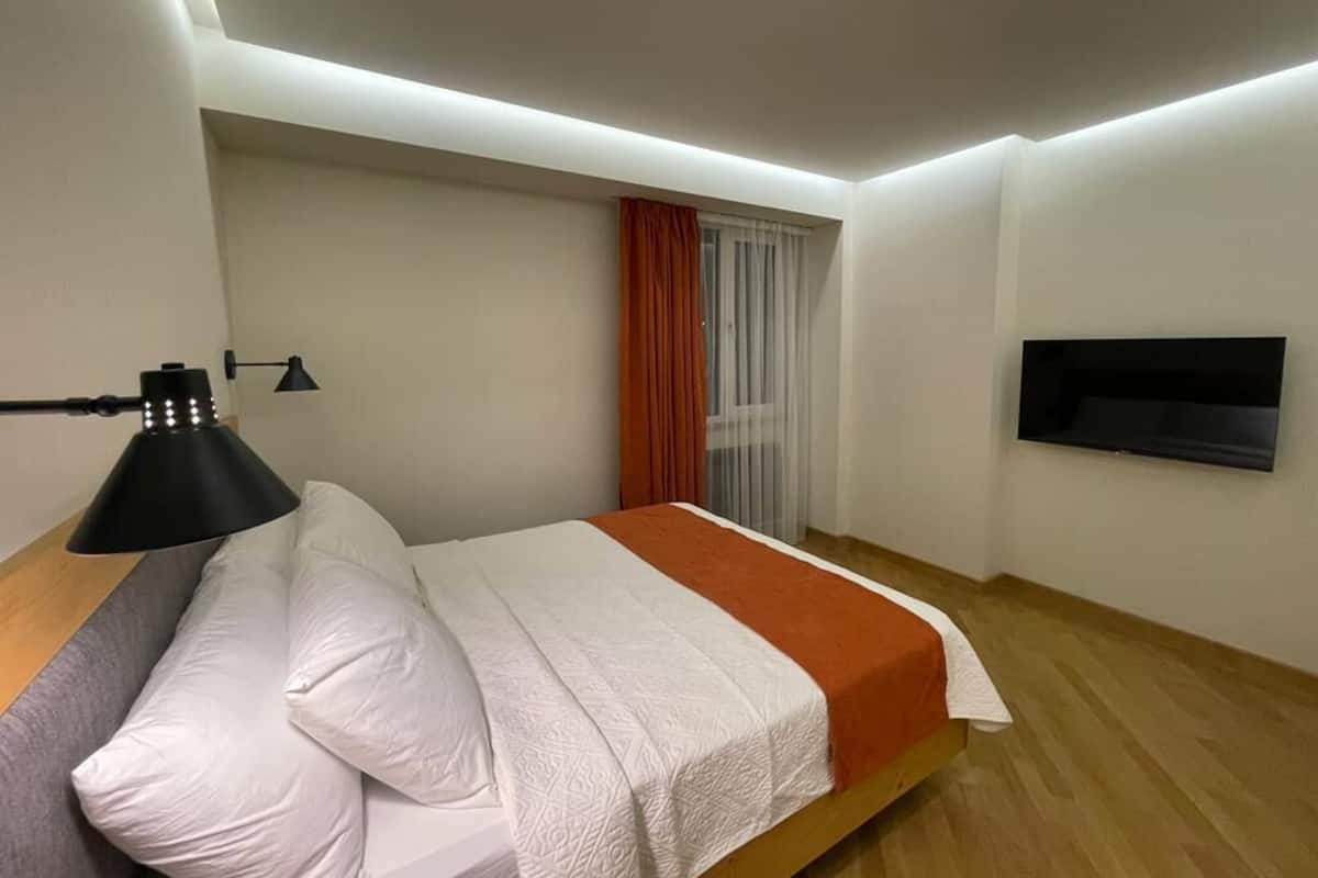 Basic Double Room | 1 bilik tidur, langsir/tirai gelap terus, kalis bunyi