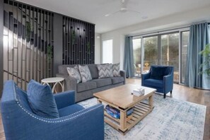 Smart-tv, bordfodbold, bordtennisbord