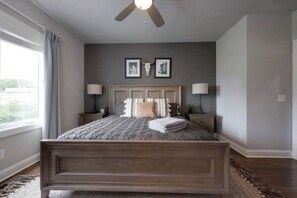 3 soverom, skrivebord, strykejern/-brett og wi-fi (inkludert)