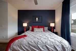 3 Schlafzimmer, Schreibtisch, Bügeleisen/Bügelbrett, kostenloses WLAN