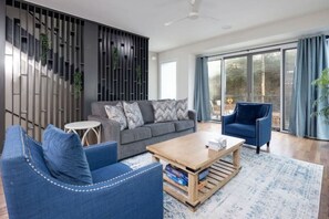 Smart-tv, bordfodbold, bordtennisbord