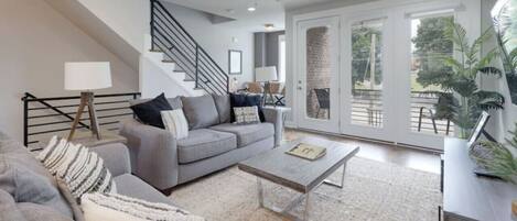 Smart TV, video games