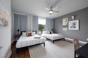 6 habitaciones, escritorio, tabla de planchar con plancha y wifi gratis 