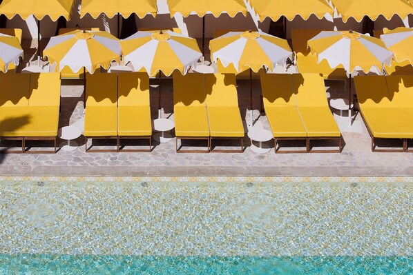 2 piscinas al aire libre