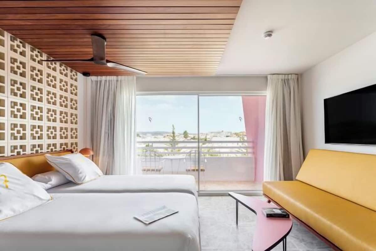 Minibar, in-room safe, iron/ironing board (on request), free WiFi
