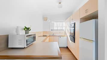 Fridge, microwave, stovetop, toaster