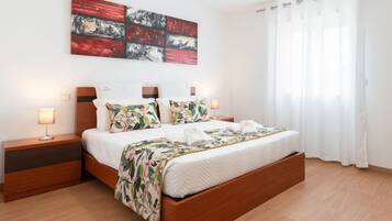 Family House | 2 bedrooms, premium bedding, Select Comfort beds, desk