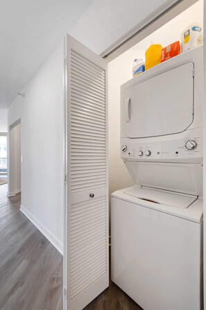 Interior - Elegant 2BR with Resort Amenities & City Views (Chicago)